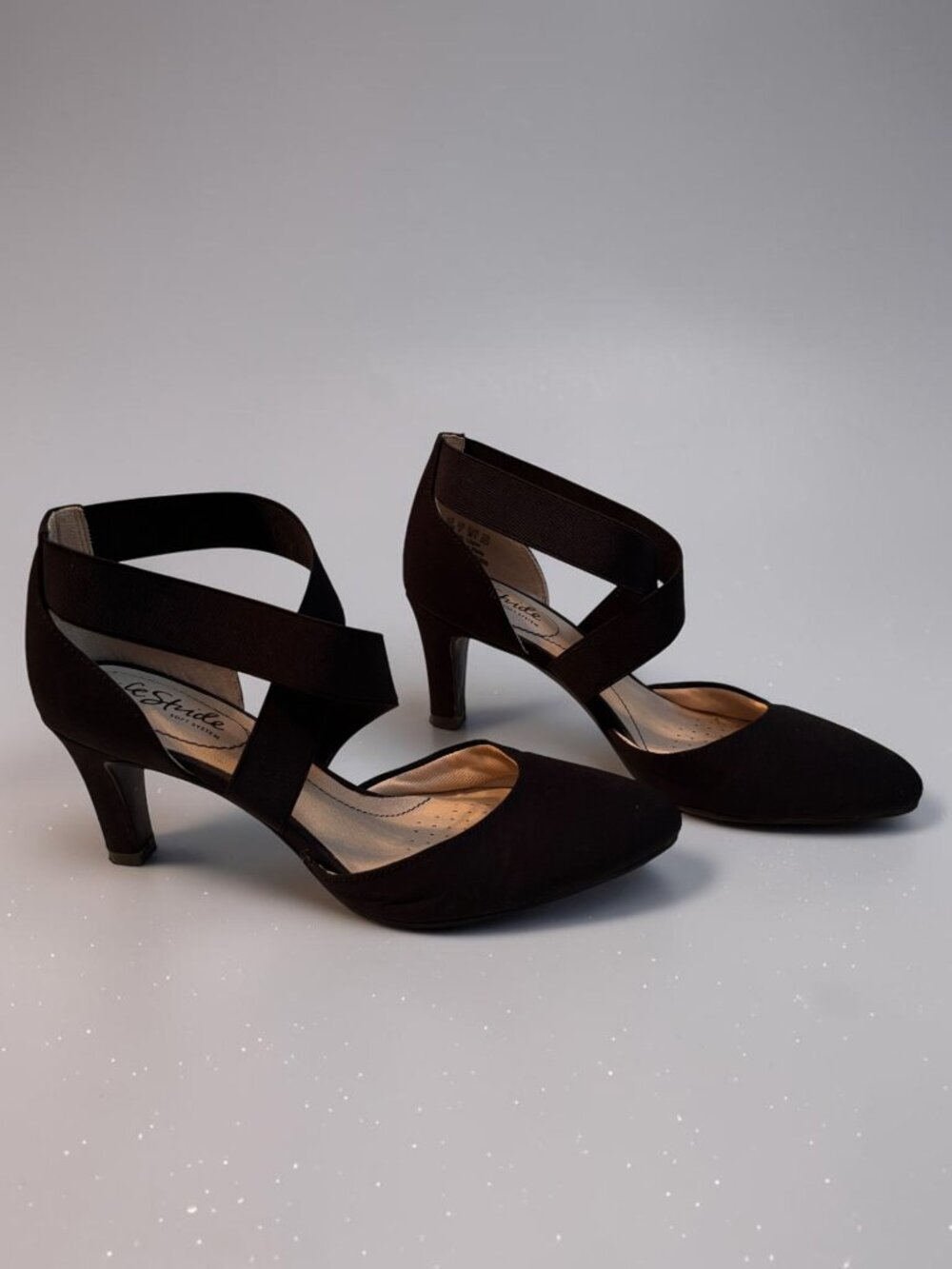 LifeStride Black Elastic Strap Closed-Toe Heels Womens Shoes Size 6.5M